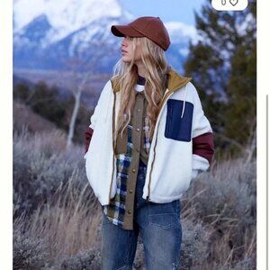 Sweaty Betty Out Of The Woods Ivory Color Block Sherpa Fleece Zip Jacket, XS